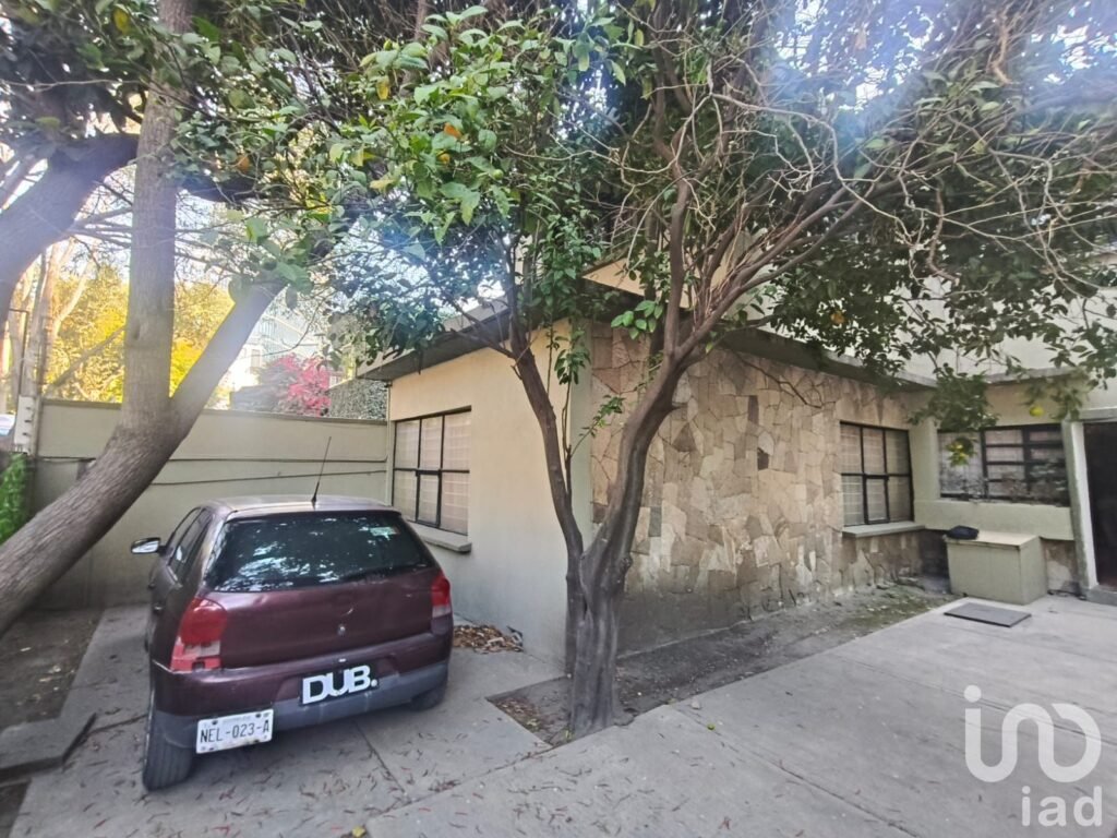 Casa en Venta ubicada en Miguel Hidalgo, Los Morales Secc. Las Palmas