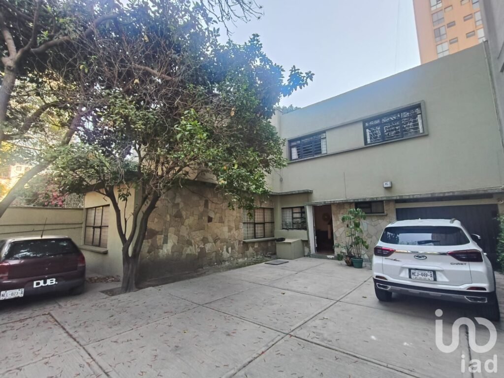 Casa en Venta ubicada en Miguel Hidalgo, Los Morales Secc. Las Palmas