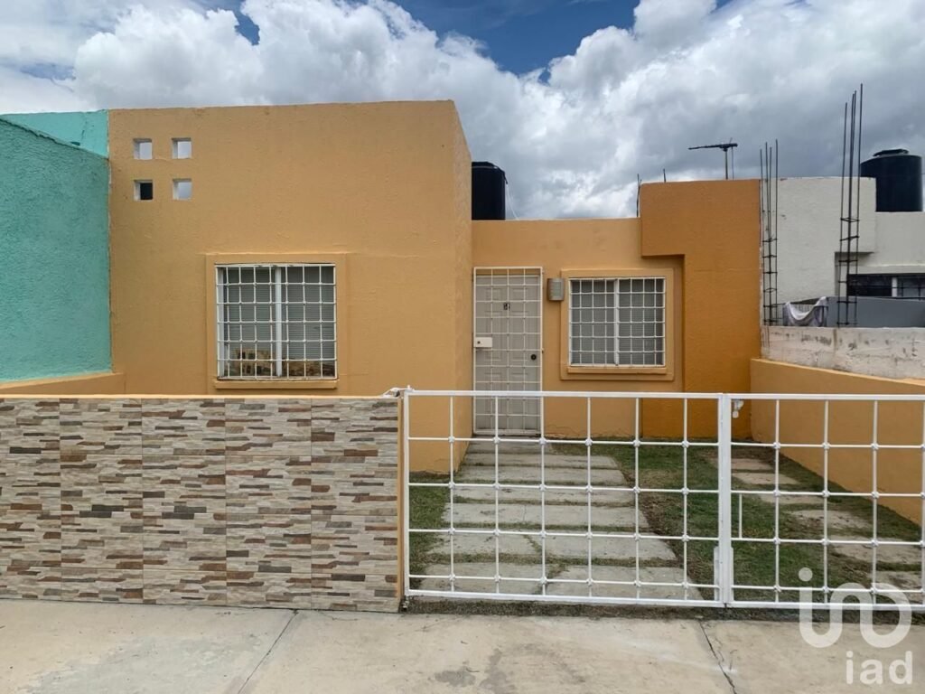 CASA EN VENTA, FRACCIONAMIENTO PRIVADAS DE SANTA MATILDE