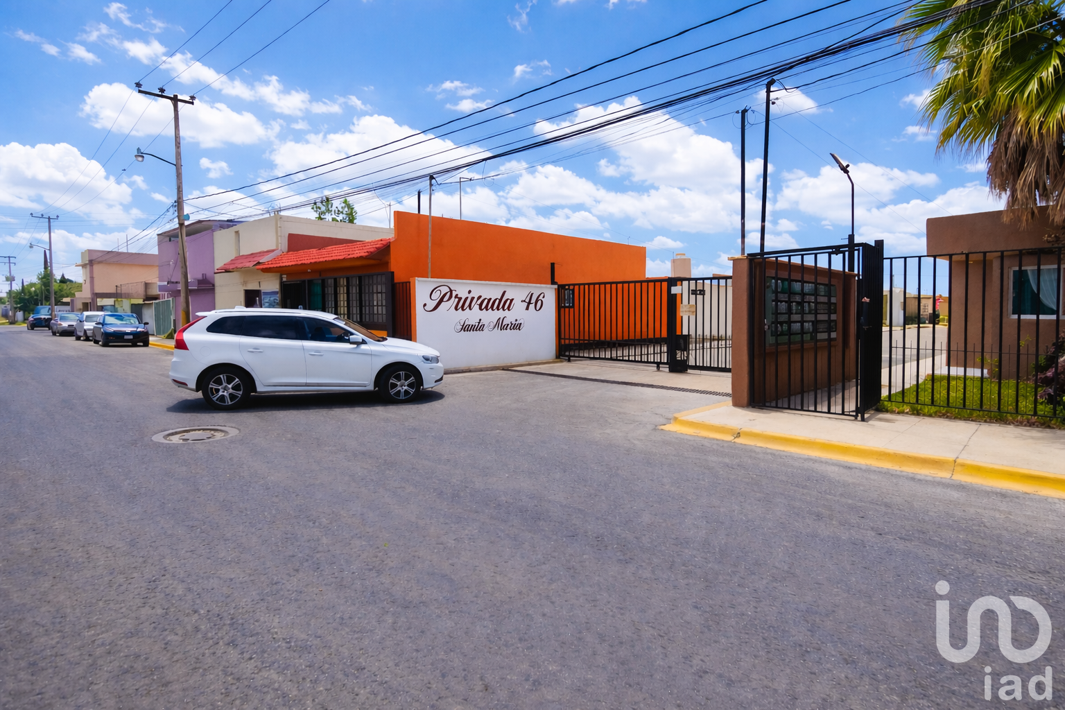 CASA EN VENTA, FRACCIONAMIENTO PRIVADAS DE SANTA MATILDE