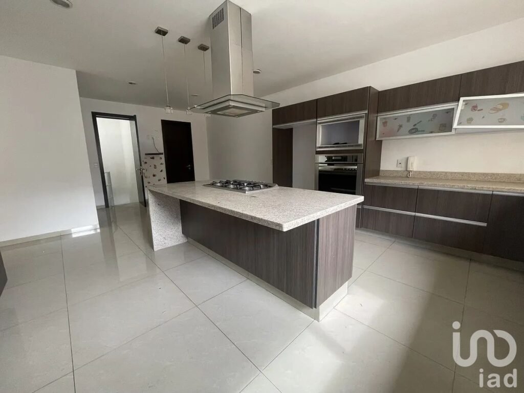 Casa en Venta en Coto Arboledas Valle Real, Zapopan, Jalisco