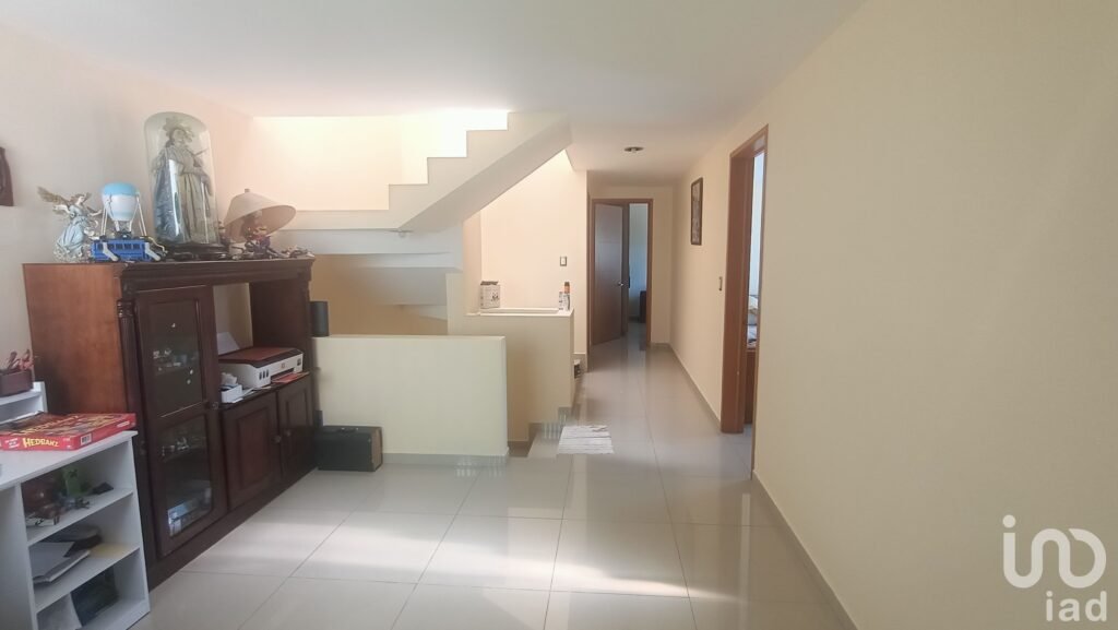 CASA EN VENTA CALLE PIRULES Y VIADUCTO RIOS DE LAS AVENIDAS, COLONIA DE LOS MAESTROS
