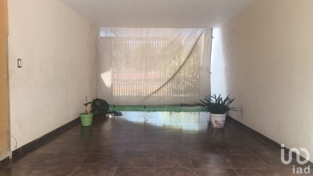 CASA EN VENTA CALLE PIRULES Y VIADUCTO RIOS DE LAS AVENIDAS, COLONIA DE LOS MAESTROS