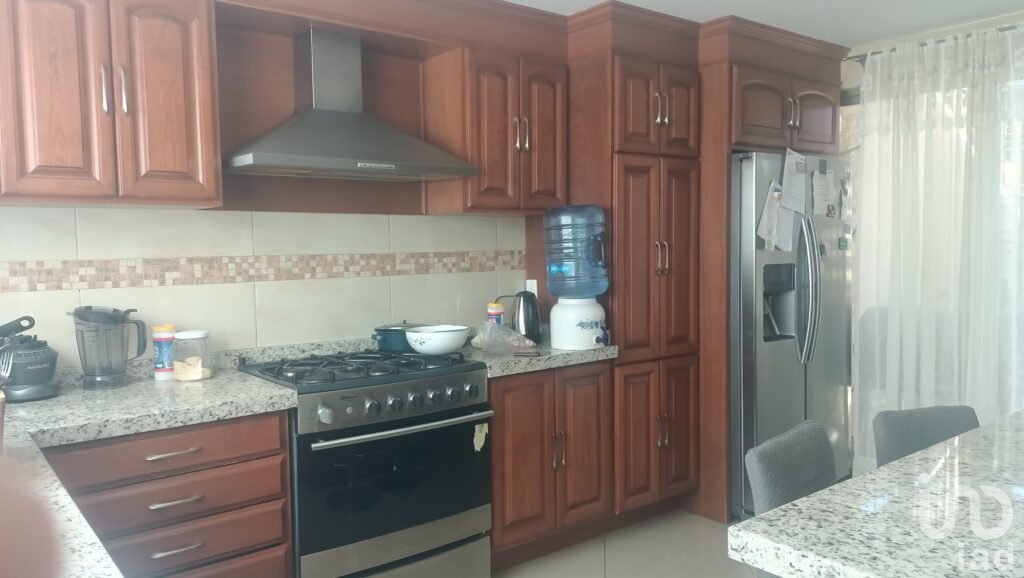 CASA EN VENTA CALLE PIRULES Y VIADUCTO RIOS DE LAS AVENIDAS, COLONIA DE LOS MAESTROS