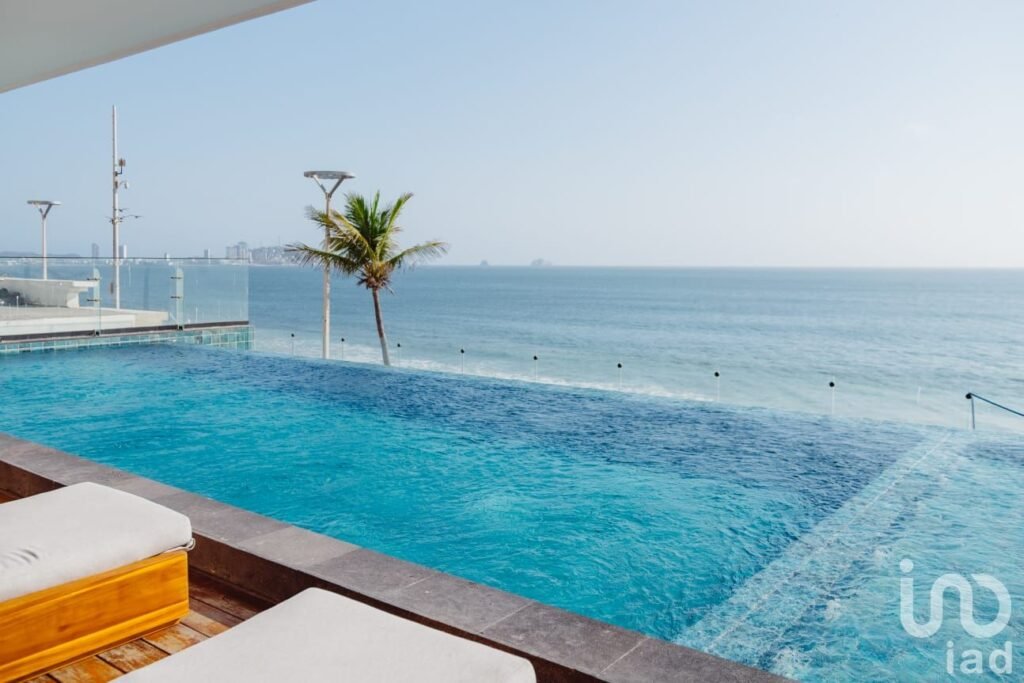 Departamento en Venta Isla Diamante Con Vista al Mar en el Av. del Mar Mazatlán