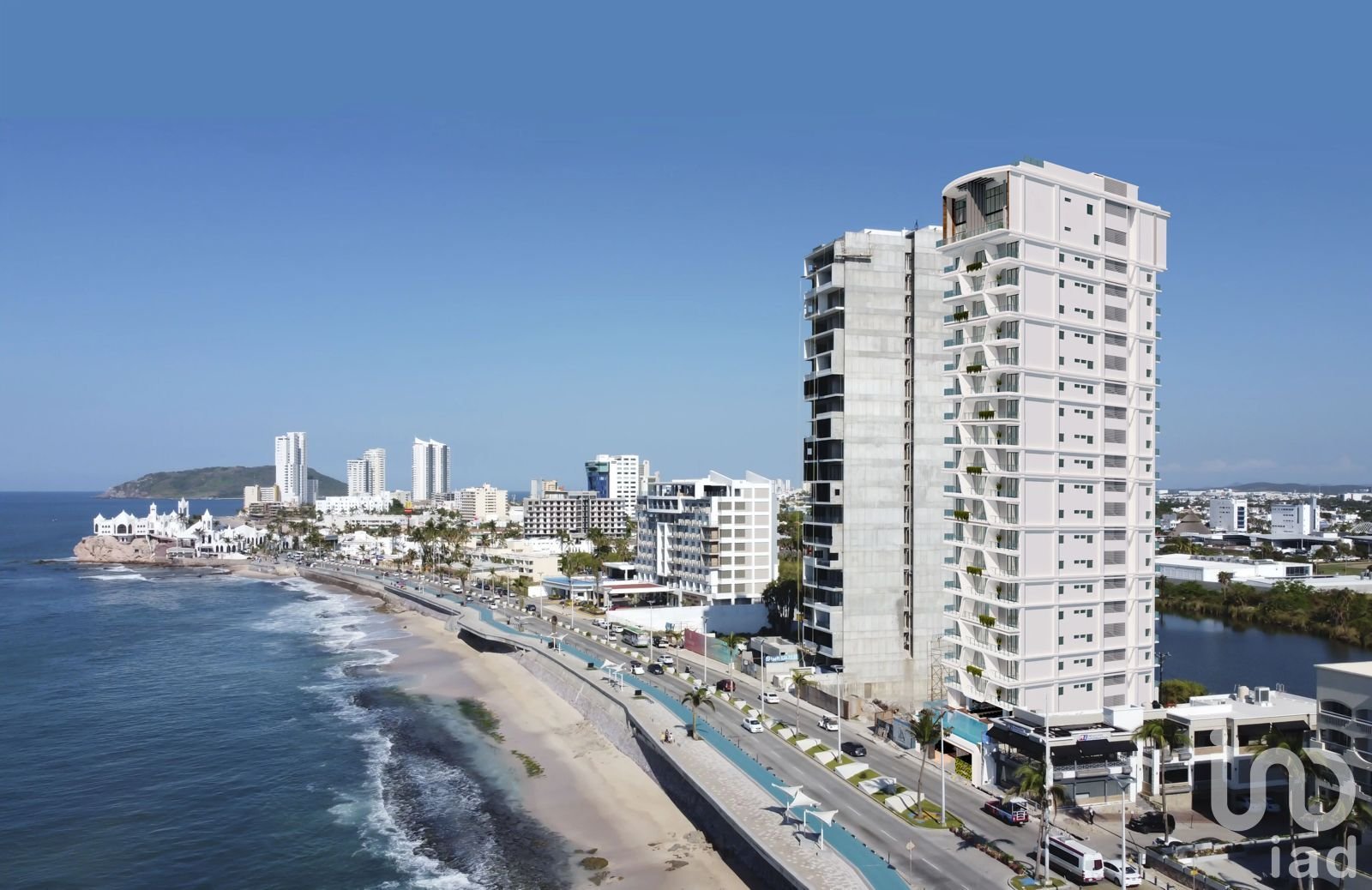 Departamento en Venta Isla Diamante Con Vista al Mar en el Av. del Mar Mazatlán