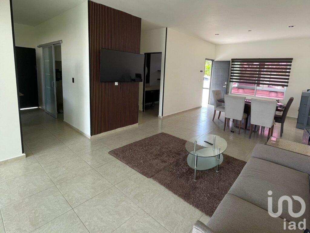 HERMOSA CASA EN RENTA EN PRIVADA CHOLUL, YUCATAN