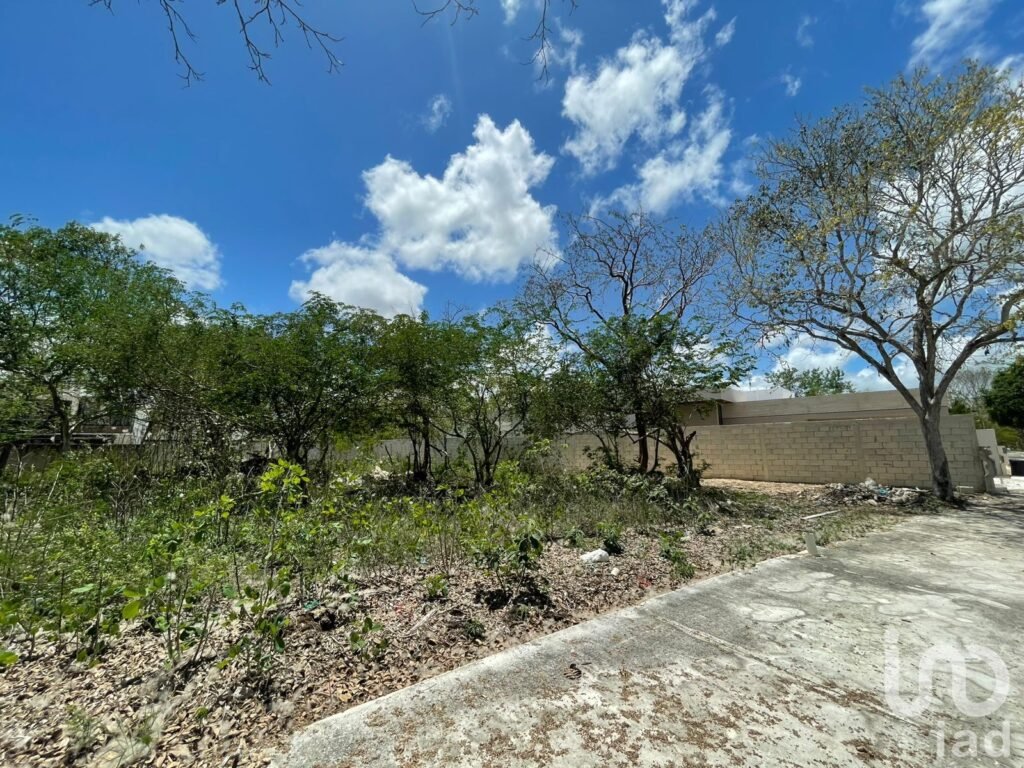 AMPLIO TERRENO EN PRIVADA CHAAC, CHABLEKAL, MERIDA