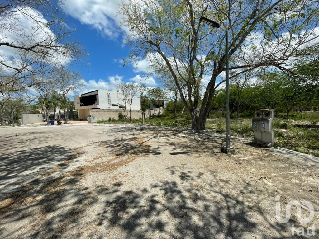 AMPLIO TERRENO EN PRIVADA CHAAC, CHABLEKAL, MERIDA