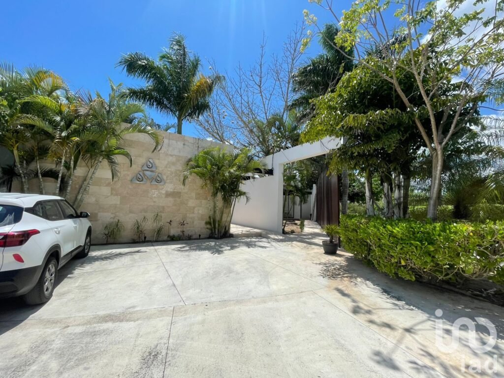 AMPLIO TERRENO EN PRIVADA CHAAC, CHABLEKAL, MERIDA