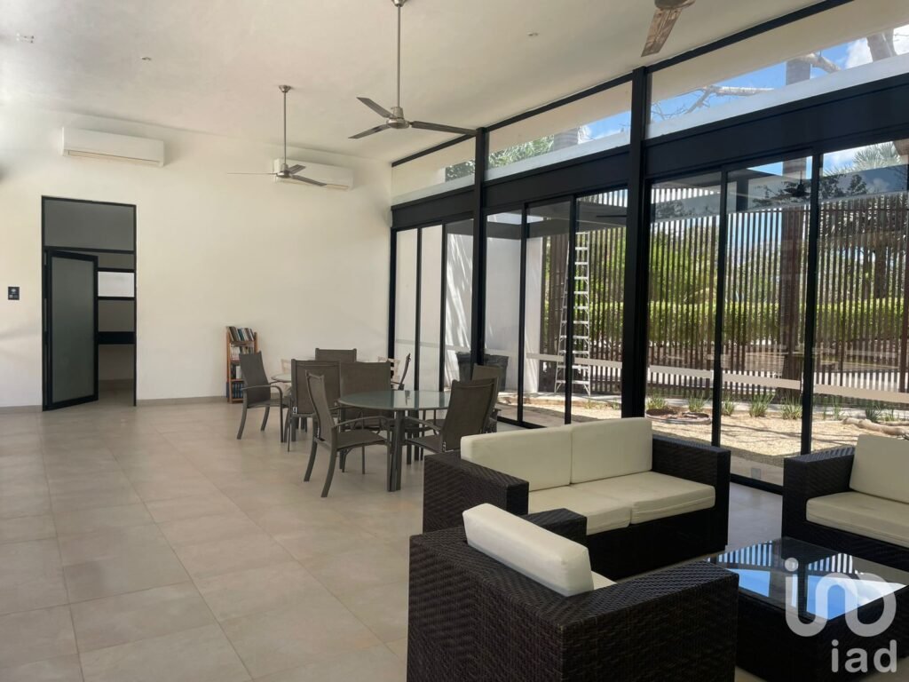 AMPLIO TERRENO EN PRIVADA CHAAC, CHABLEKAL, MERIDA