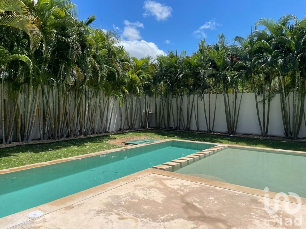 AMPLIO TERRENO EN PRIVADA CHAAC, CHABLEKAL, MERIDA