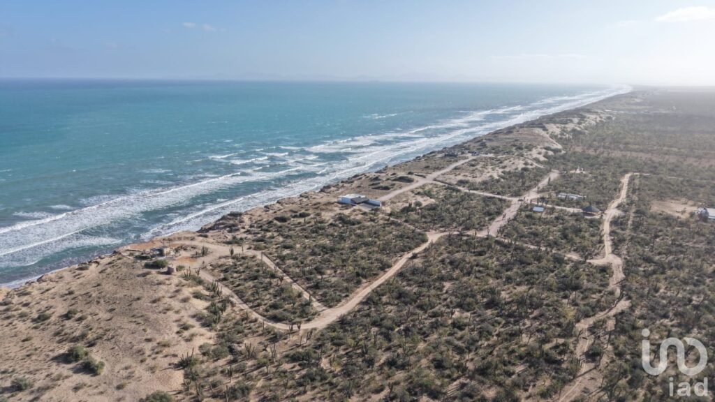 Terreno frente a playa El Quelele, La Paz, B.C.S.