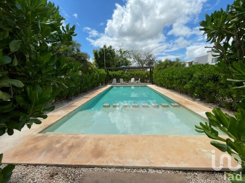 HERMOSA CASA EN VENTA SALOMEA PRIVADA, CHOLUL, MERIDA