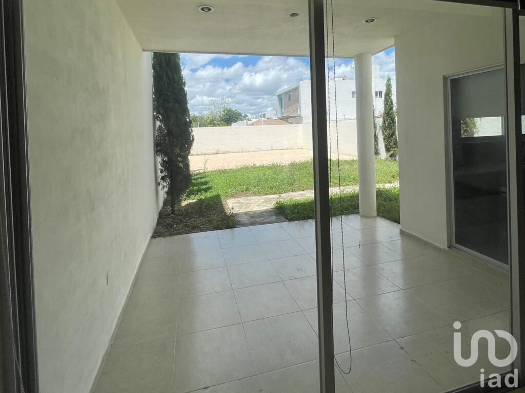 HERMOSA CASA EN VENTA SALOMEA PRIVADA, CHOLUL, MERIDA