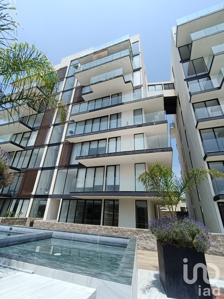 RENTA DE DEPARTAMENTO EN JURIQUILLA CON AMENIDADES