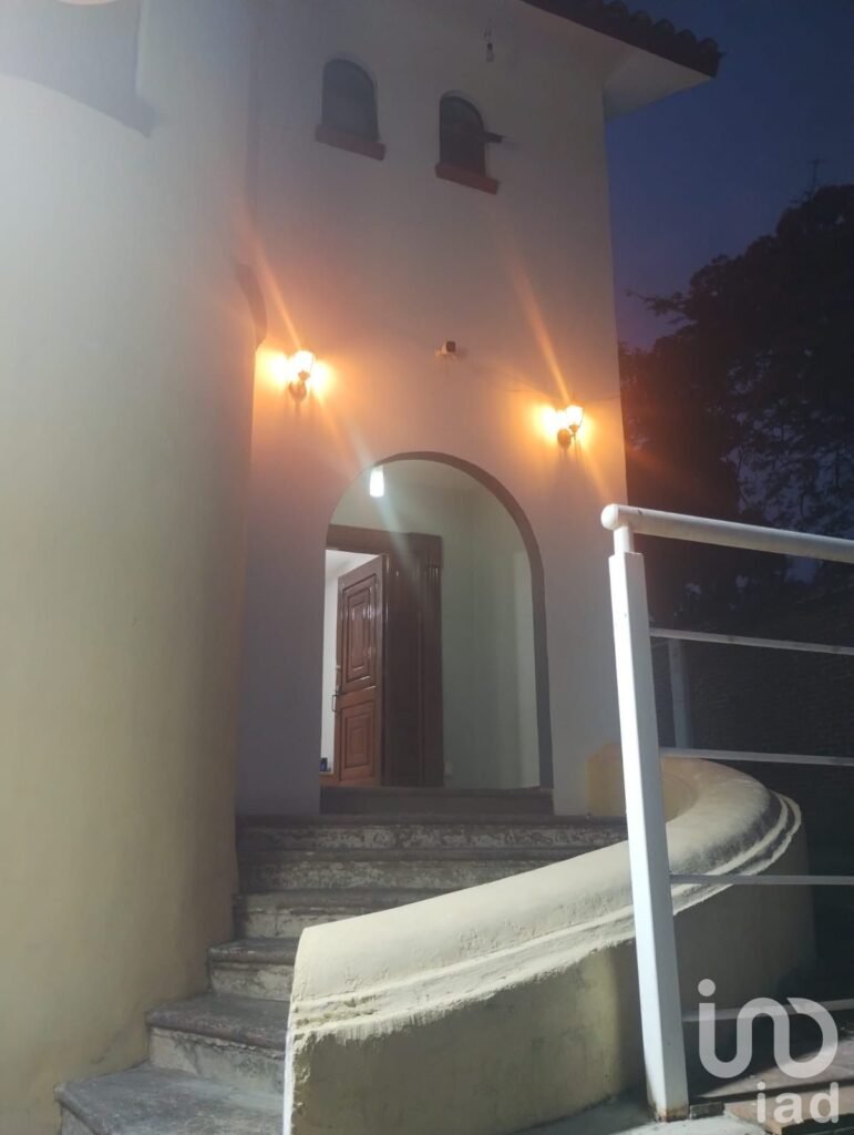 CUERNAVACA CASA FRACCIONAMIENTO BURGOS