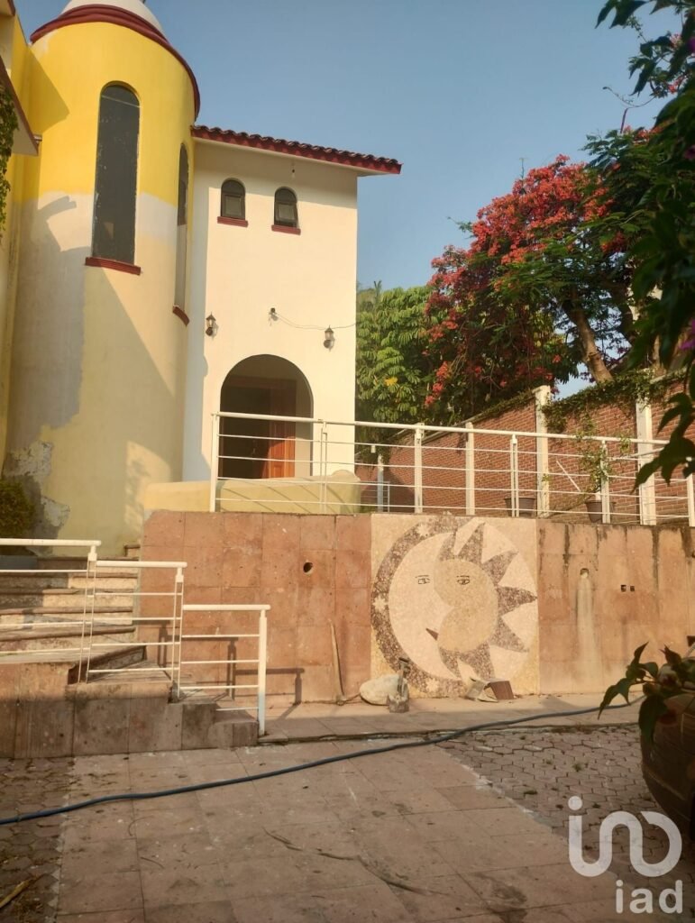 CUERNAVACA CASA FRACCIONAMIENTO BURGOS