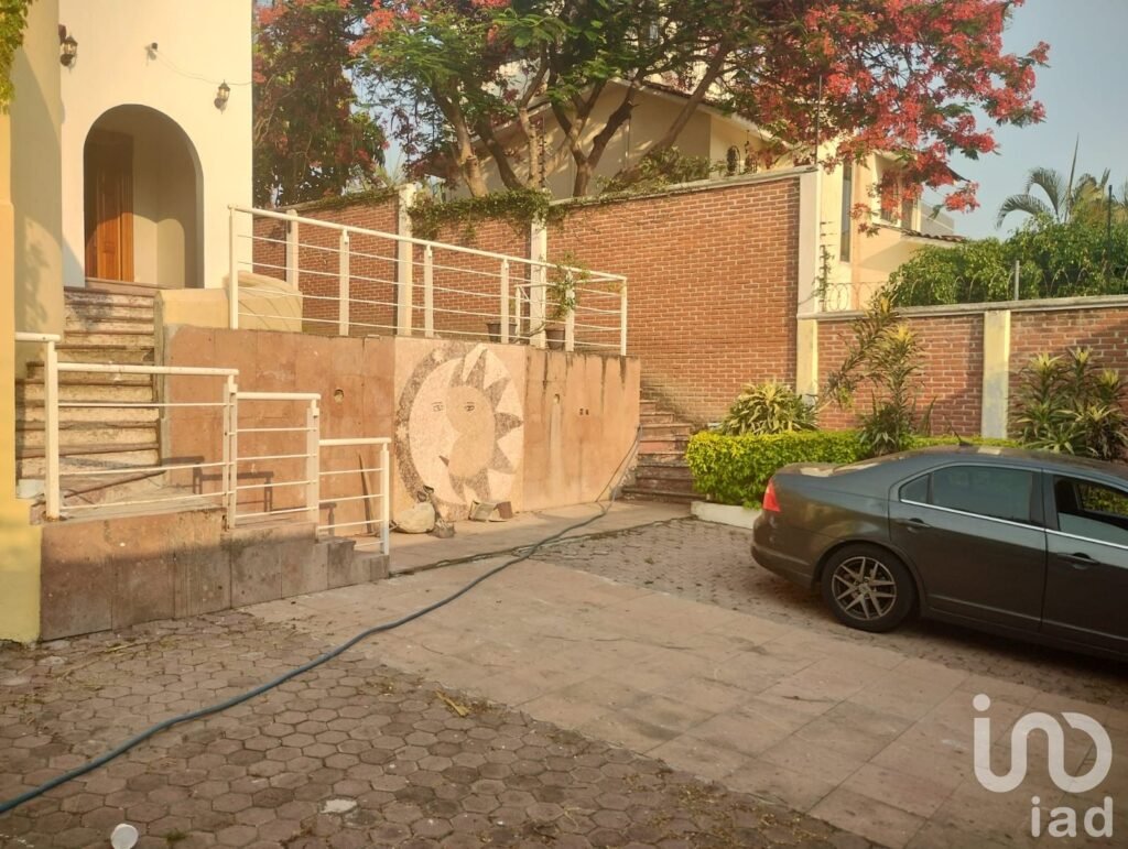 CUERNAVACA CASA FRACCIONAMIENTO BURGOS