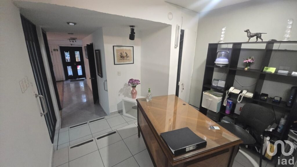 Renta piso para consultorios, farmacia o laboratorio, Ciudad Satélite, Naucalpan de Juárez
