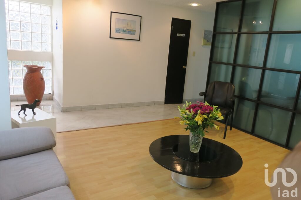 Renta piso para consultorios, farmacia o laboratorio, Ciudad Satélite, Naucalpan de Juárez