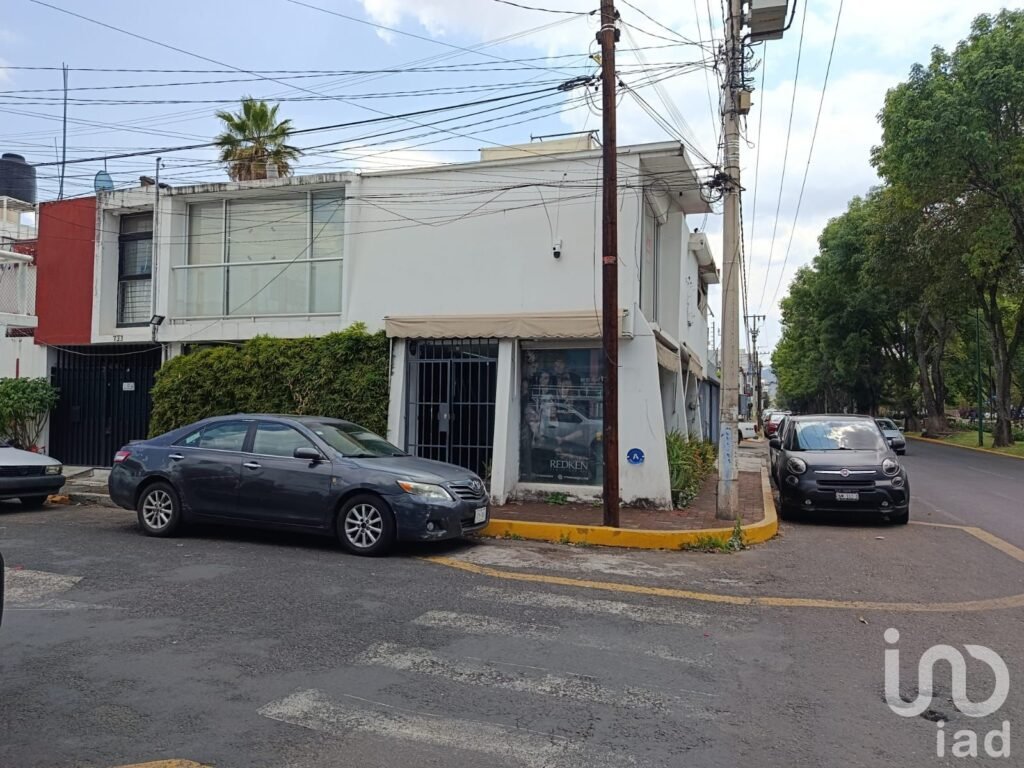 Locales comerciales en renta sobre Blvd. García de León – Excelente ubicación