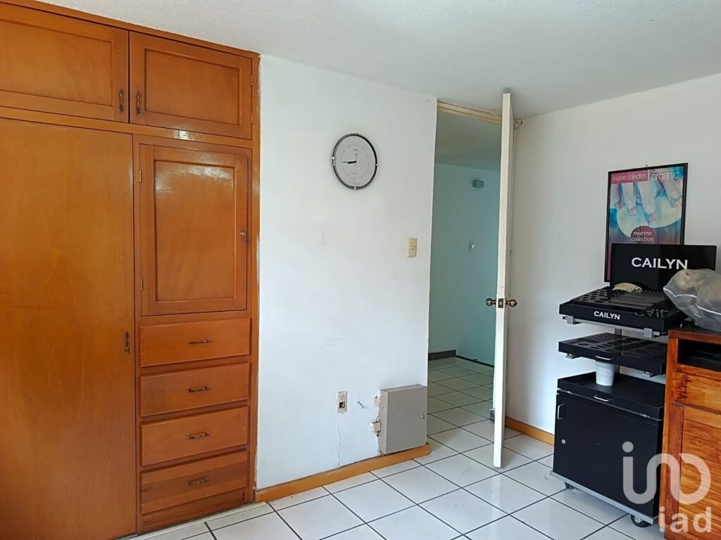 Locales comerciales en renta sobre Blvd. García de León – Excelente ubicación