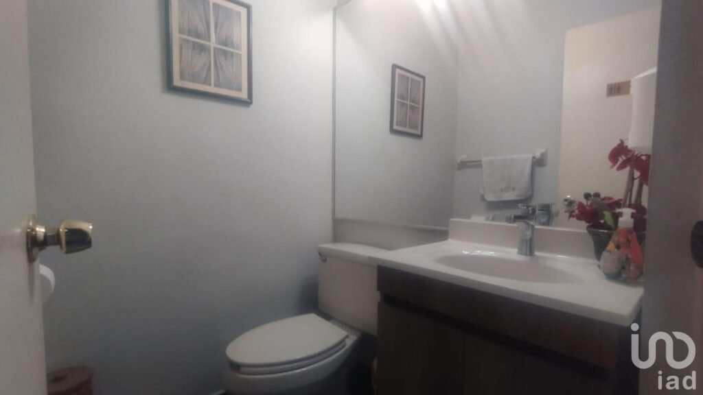 Se renta LOCAL en Av. Revolución