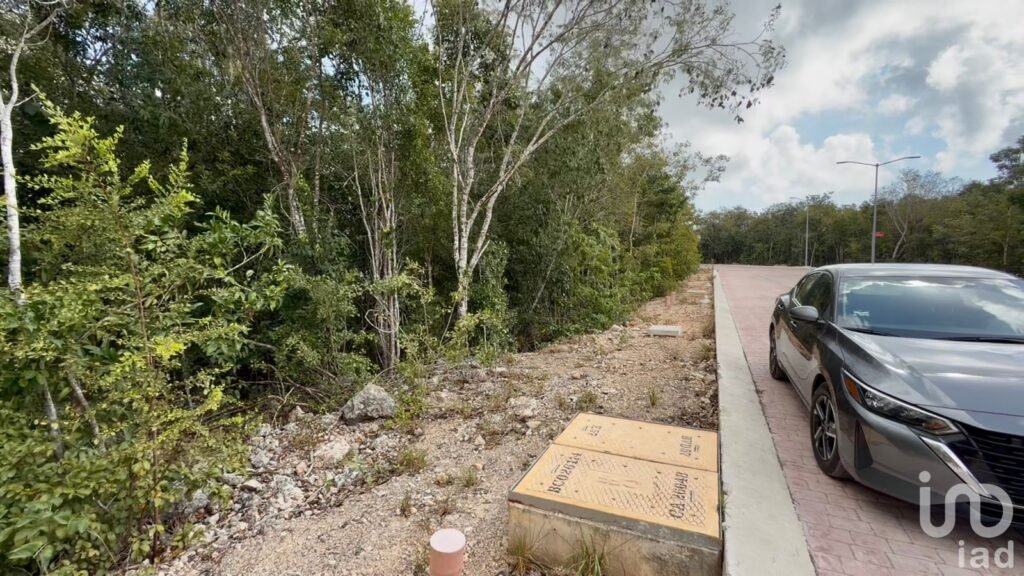 Terreno dentro de residencial privado en Cancún.