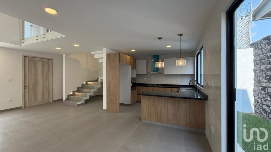 CASA NUEVE EN BELLO ORIZONTE