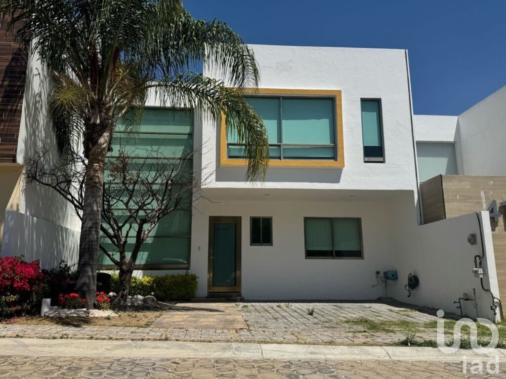 Casa en renta en Lomas de Angelopolis III, Santa Clara Ocoyucan, Puebla (Chedraui Selecto)