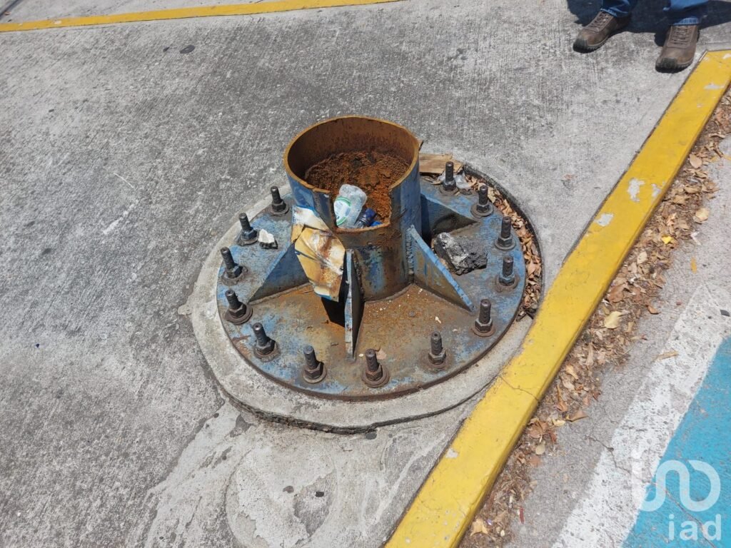 Local con 9 estacionamientos en Teopanzolco