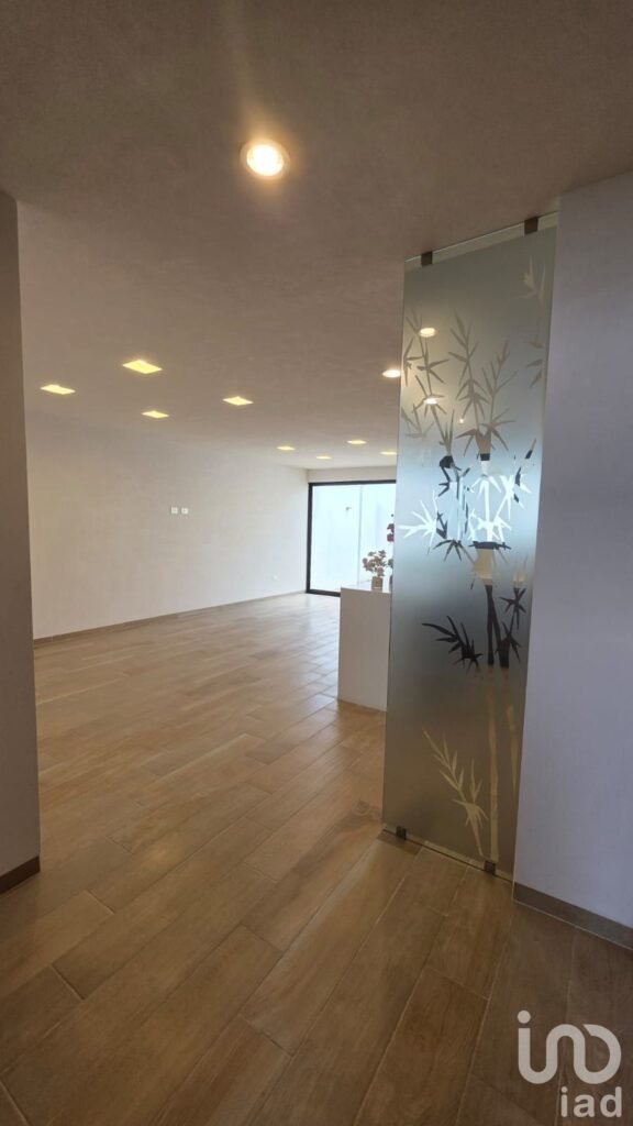 VENTA CASA EN SAN ANGEL 2, ESTUDIO/RECAMARA CON BAÑO COMPLETO PLANTA BAJA EN CIUDAD SAN LUIS POTOSI