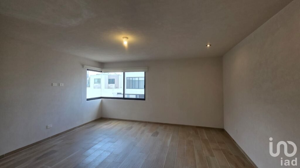 VENTA CASA EN SAN ANGEL 2, ESTUDIO/RECAMARA CON BAÑO COMPLETO PLANTA BAJA EN CIUDAD SAN LUIS POTOSI