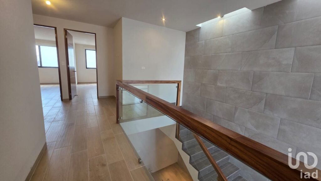 VENTA CASA EN SAN ANGEL 2, ESTUDIO/RECAMARA CON BAÑO COMPLETO PLANTA BAJA EN CIUDAD SAN LUIS POTOSI