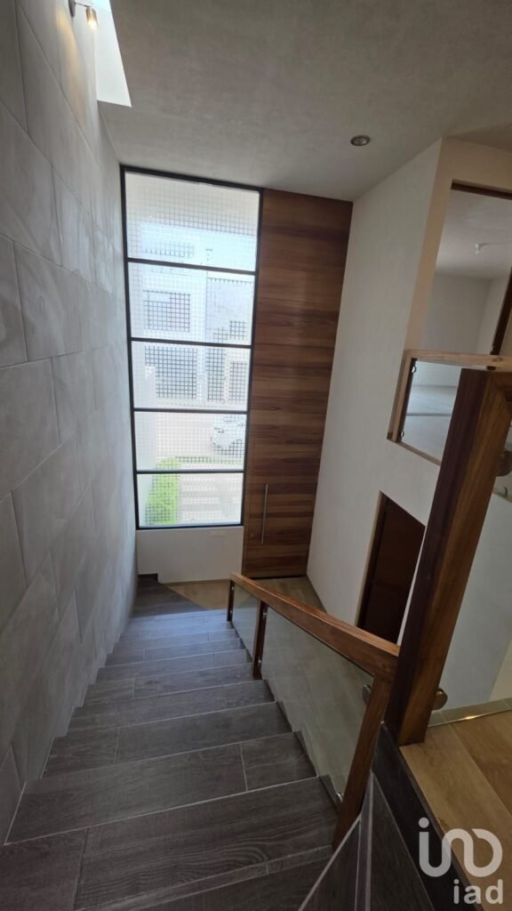 VENTA CASA EN SAN ANGEL 2, ESTUDIO/RECAMARA CON BAÑO COMPLETO PLANTA BAJA EN CIUDAD SAN LUIS POTOSI