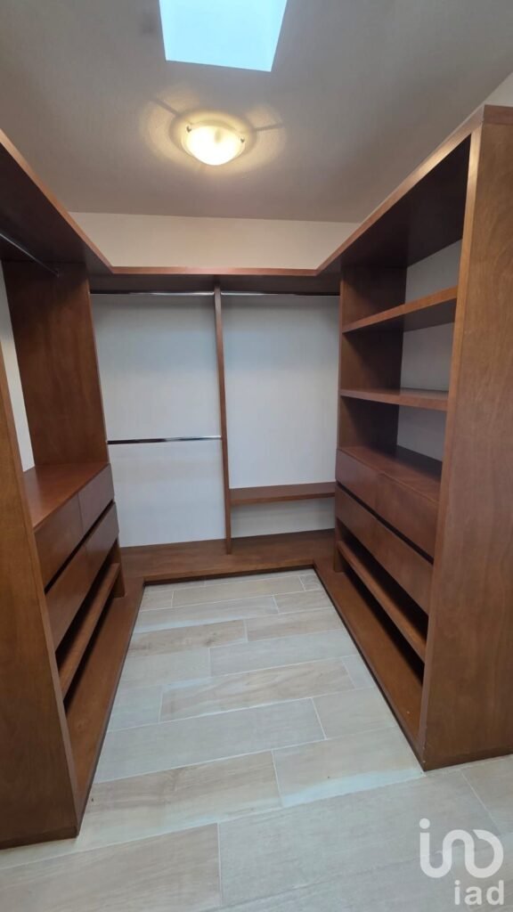 VENTA CASA EN SAN ANGEL 2, ESTUDIO/RECAMARA CON BAÑO COMPLETO PLANTA BAJA EN CIUDAD SAN LUIS POTOSI