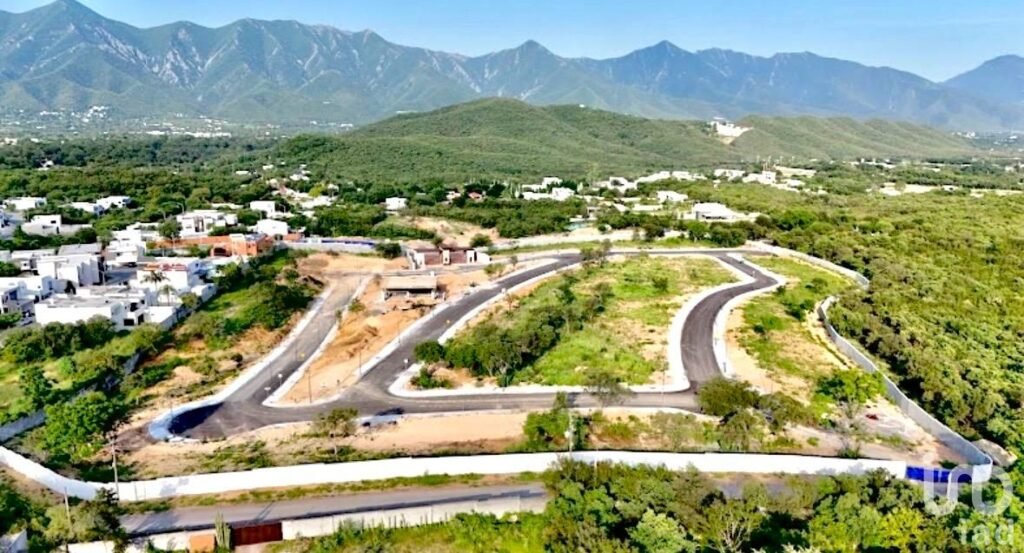 Venta terreno / lote residencial, Zona El Barrial