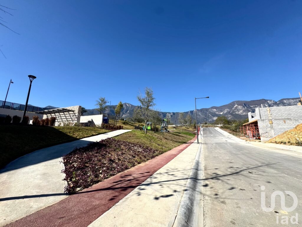 Venta terreno / lote residencial, Zona El Barrial