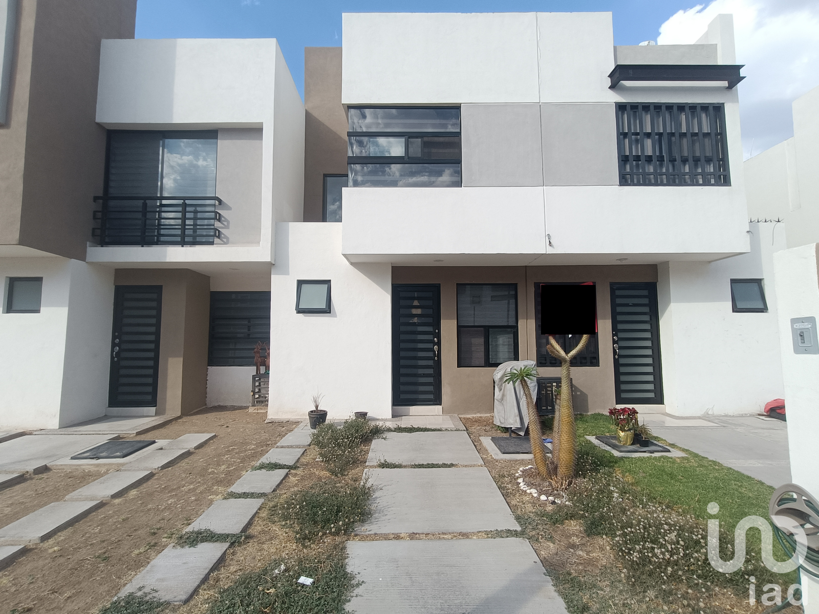 Cto. Jardin del Delfin Cto. Jardin del Delfin