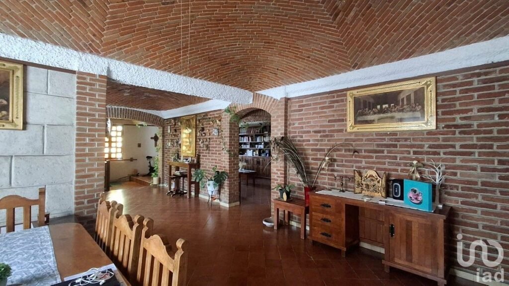 Casa en Renta con Local Comercial en Arquitos Querétaro