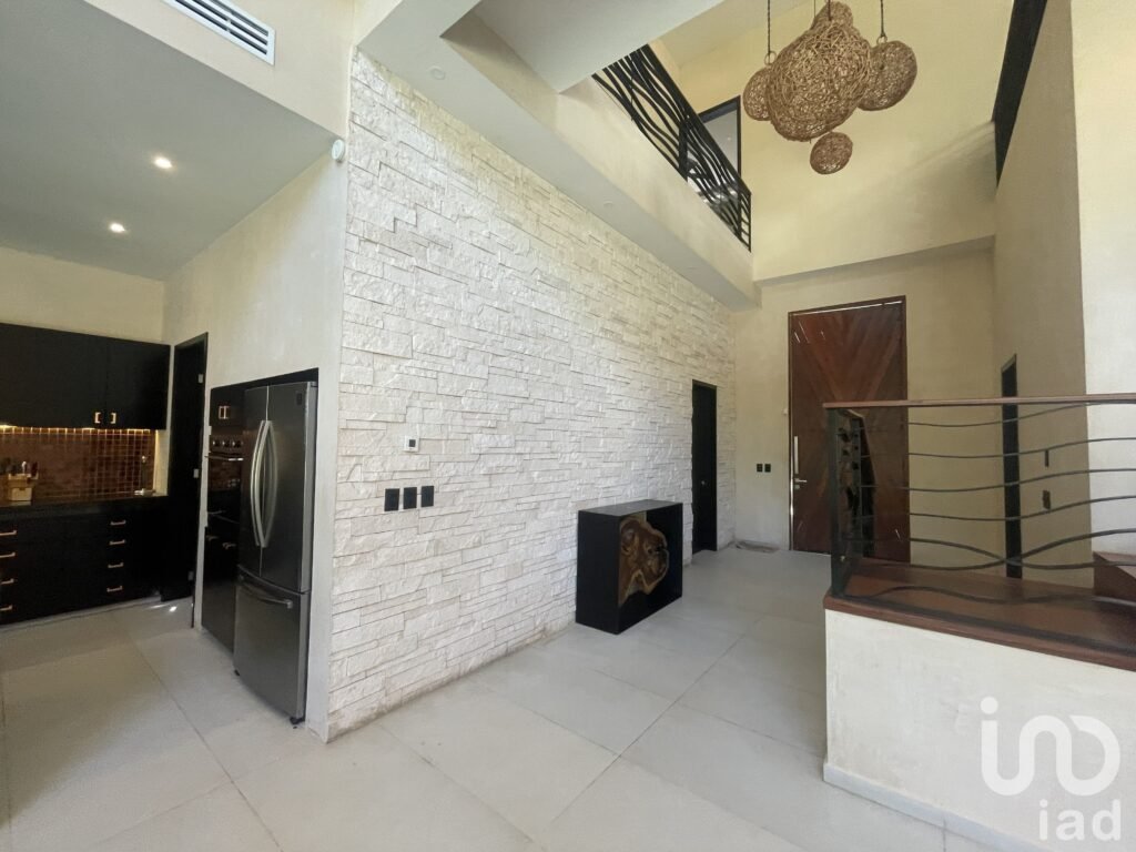 Casa en Venta en Tulum | 4 Recámaras Funcionales, Alberca, 750 m2 Terreno cerca Zona Hotelera