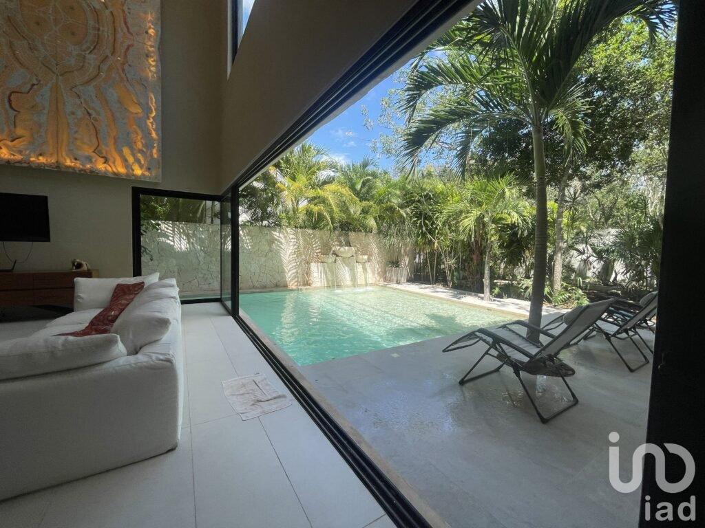 Casa en Venta en Tulum | 4 Recámaras Funcionales, Alberca, 750 m2 Terreno cerca Zona Hotelera