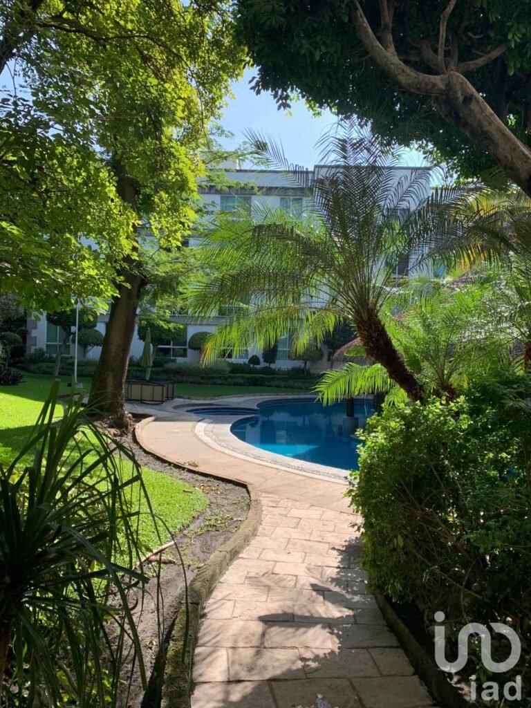 DEPARTAMENTO EN RENTA COL CUAUHNAHUAC FRACC LOS SILOS