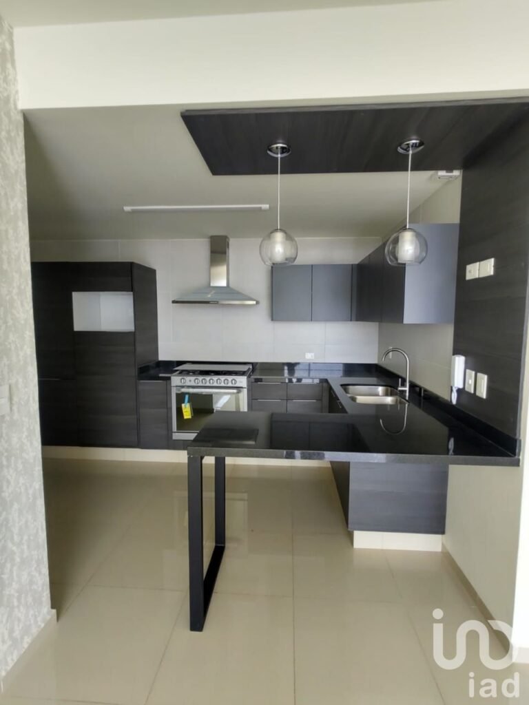 DEPARTAMENTO EN RENTA FRENTE A CRUZ DEL SUR, CERCA DE ZAVALETA