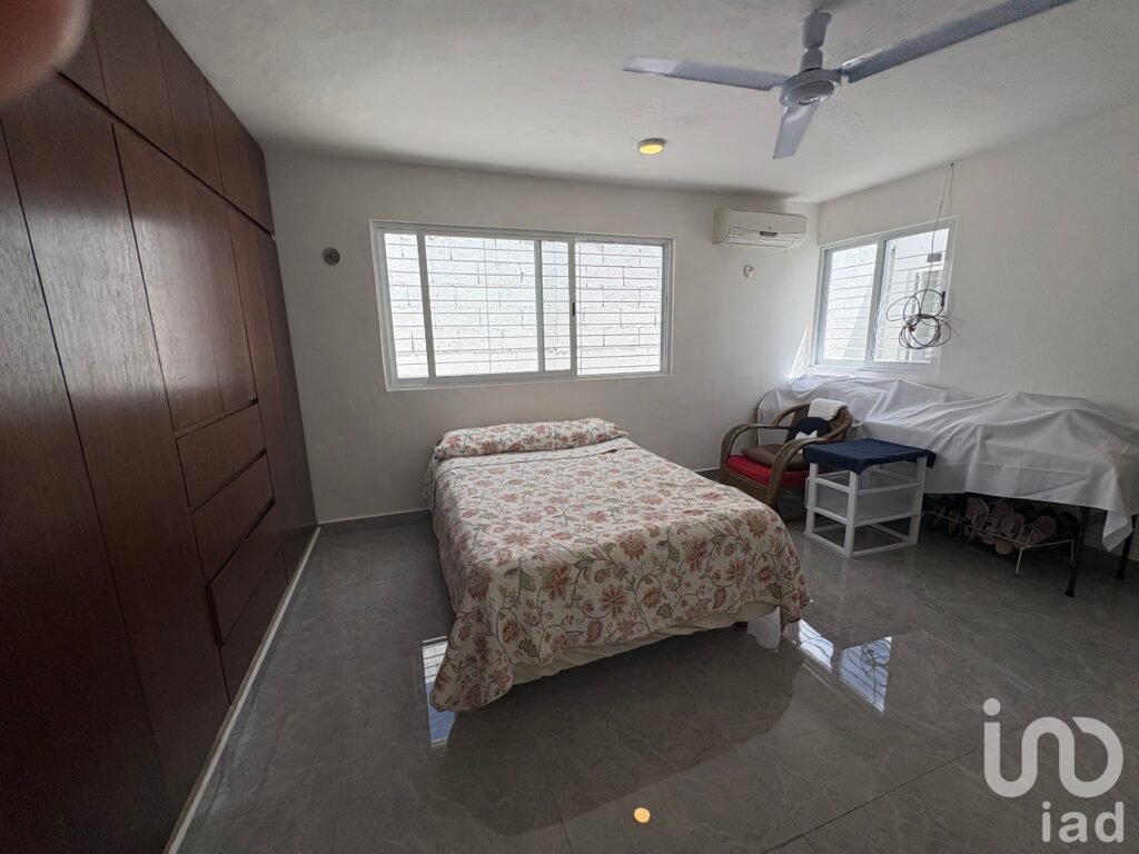Casa de una planta en Vista Alegre Norte con amplio terreno y excelente ubicación