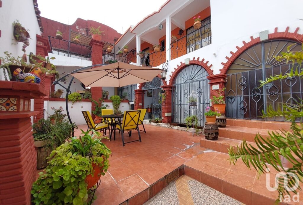 AMPLIA CASA EN RENTA EN EL CENTRO HISTORICO DE OAXACA.