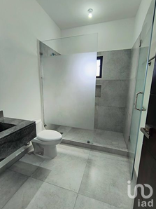 Casa en Venta en Esquina con Terreno Excedente en Santiago