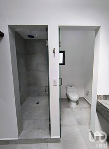 Casa en Venta en Esquina con Terreno Excedente en Santiago