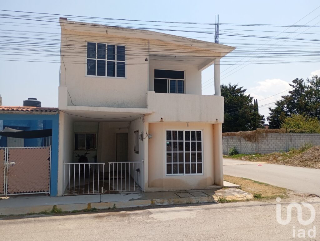 VENTA DE CASA EN ATITALAQUIA HIDALGO DE 184 M2 DE CONSTRUCCION EN ESQUINA
